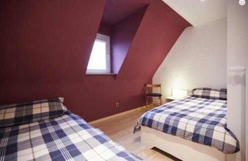 Mengerskirchen Apartment | Ferienwohnung Tannen-Apotheke Zwei ab 5P mit drittem Schlafzimmer und extra Dusche WC