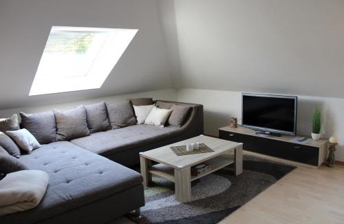 Schwanewede Apartment | Ferienwohnung unter den Eichen