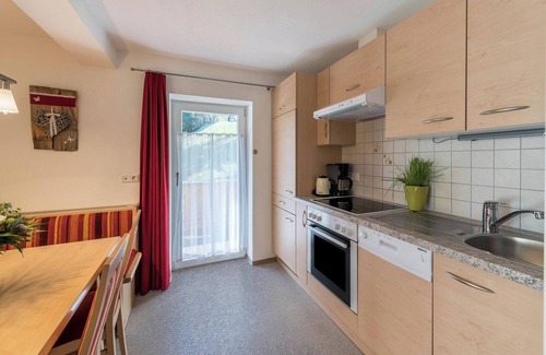 Schwendau Apartment | "Ferienwohnung Valentina" Close to the Ski Resorts Penken & Ahorn with Mountain View