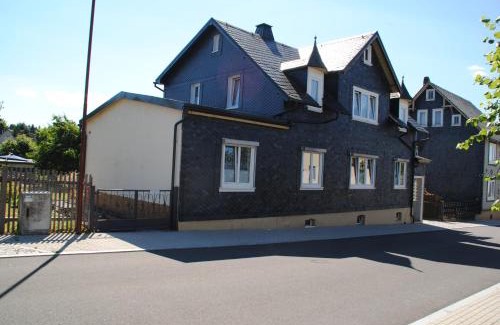 Boehlen Apartment | Ferienwohnung „von Groppau“