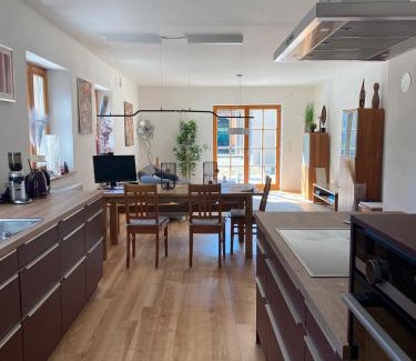 Holzheim a. Forst Apartment | Ferienwohnung Wein