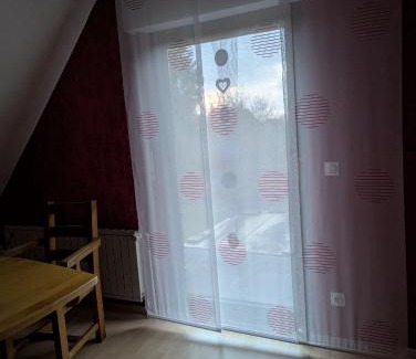 Hullern Apartment | Ferienwohnung Waldrand am See