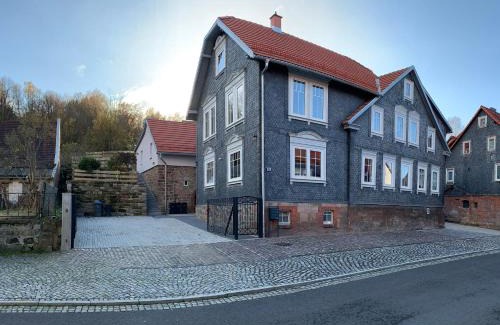 Heinrichs Apartment | Ferienwohnung - Zum alten Fritz - Suhl, 2 Schlafzimmer, 2 Terrassen