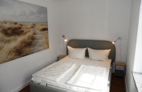 Benz Apartment | Ferienwohnungen direkt am Schmollensee