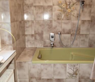 Lottstetten Apartment | Ferienwohnungen Hirschen Lottstetten