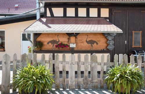 Lumpzig Apartment | Ferienwohnungen Straußenfarm Burkhardt