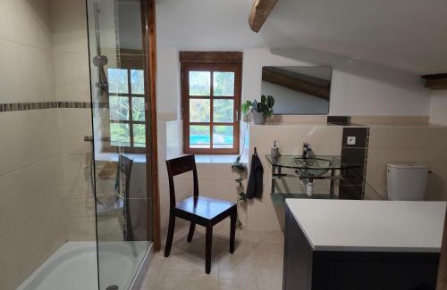 Viozan House | Ferme équerre 12 personnes avec piscine