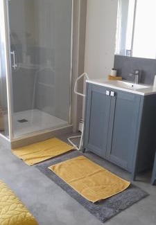 Vrecourt House | ferme des champs