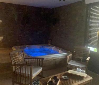 Guines Bed & Breakfast | Ferme "les Flaquettes"