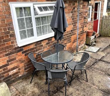 Bretford Apartment | Fern Cottage