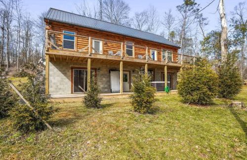 McArthur House | Fern Woods A modern take on Hocking Hills cabins
