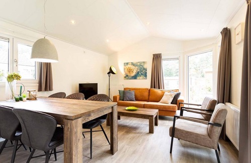 Lunteren Ski Chalet | ✓ Ferox at Landgoed de Scheleberg ✓ Holiday home for 6 persons ✓ Situated in Lunteren (Gelderland) ✓ Holiday park at the Veluwe ✓ Book directly at the park