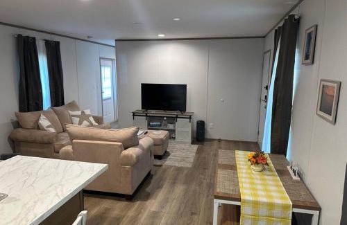 Cedar Island House | Ferry Retreat