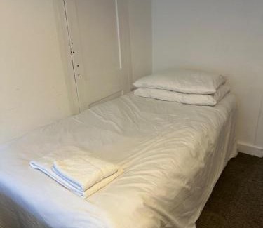 Whitchurch-on-Thames Hotel | Ferryboat Inn