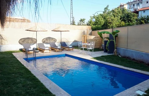 Yaniklar Villa | FETHİYEDE JAKUZİLİ, ÖZEL HAVUZLU 2+1VİLLA BANANAS