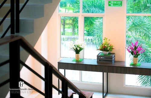 Phetchabun Hotel | Feungfah Litz