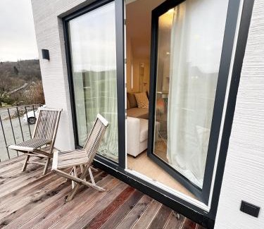 Reichshof Apartment | FeWo Anders - Neubau mit Balkon im Bergischen Land