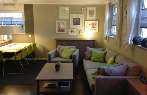 Neuenhagen bei Berlin Apartment | FeWo Buchheim, hochwertig und gemütlich, 5min zur S-Bahn