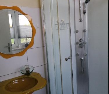 Dippelsdorf Apartment | FEWO Civrilli 5 Zi/Wohnung