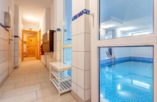 Zinnowitz Apartment | Fewo Gabriele Innenpool und Sauna