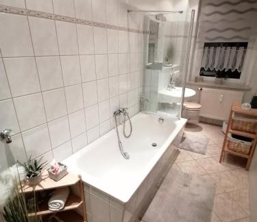 Gersdorf Apartment | FeWo in Nähe zum Sachsenring am Fuße zum Erzgebirge