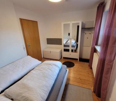 Roedental Apartment | Fewo - klein aber fein, 1-3 Personen, Souterrain