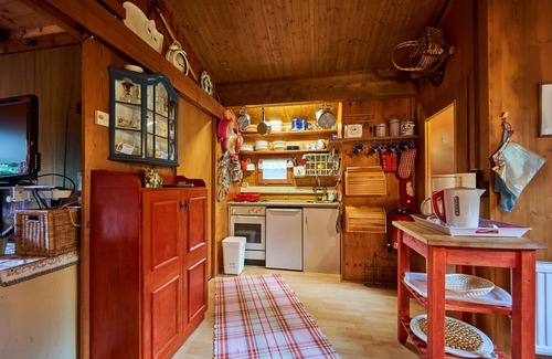 Hochkrimml Apartment | ⛷️FeWo Louisa⛷️uriger Cabin vacation for max 4 pers/pitch/WLAN/garden/lift proximity