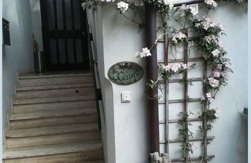 Merkendorf Apartment | FeWo mit Bildern von heimischen Künstlern, Balkon und WLAN