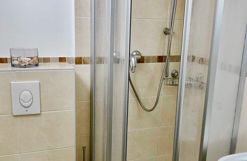 Altstadt Apartment | FeWo Peterskirche 2nd floor - Altstadthaus / Ferienwohnungen Görlitz