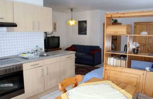 Wernborn Apartment | Fewo U3 = Gerlinde - Haus U, für 1-15 Personen, 25km bis Ffm-nord