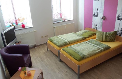 Reusa Apartment | Fewo Zur Elster 2, Badewanne, Du/wc, 2 SR - Ferienwohnungen Graf