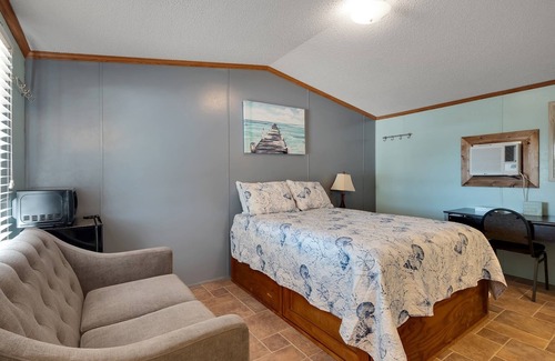 Steinhatchee Hotel | Fiddler's Restaurant and Resort