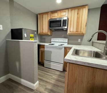 Fairmont Apartment | Fieldstone Apartments & Studios