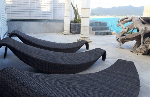 Beacon Hill Apartment | Fig Paradis SXM. Apartment (private pool & Jacuzzi facing the sea)