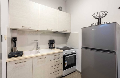 Filiatra Apartment | Filiatra Welcoming Hideaway - A Cozy Urban Escape