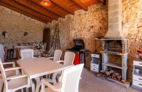 Es Llombards Villa | Finca Can Hostalet