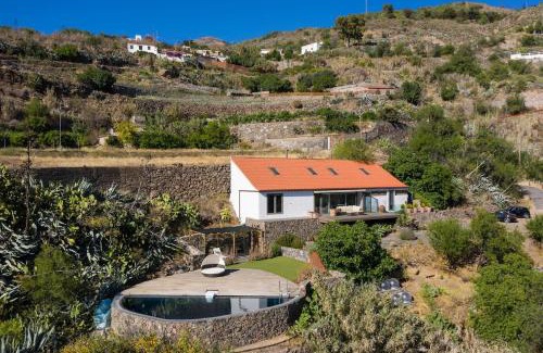 Tejeda Ski Chalet | Finca en el Corazón de la Isla