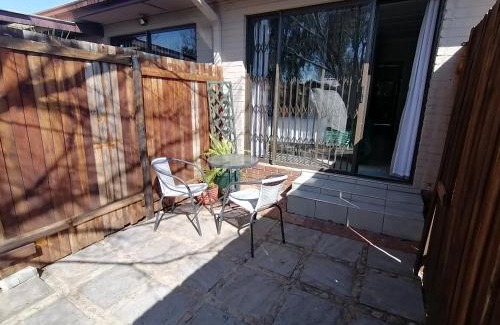 Fichardt Park Apartment | Finch & Fern Guesthouse