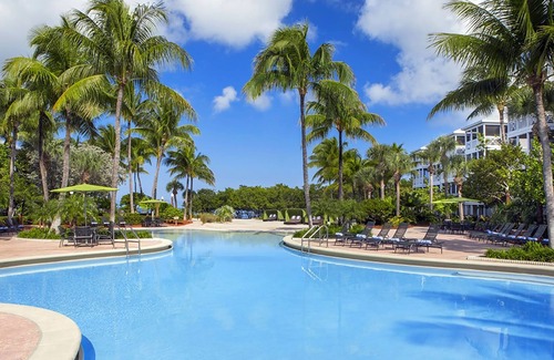 New Town House | 𝐅𝐢𝐧𝐝𝐢𝐧𝐠 𝐌𝐞𝐢𝐥𝐢 Beach House Resort + Amenities, 2-Bedroom