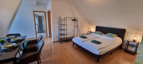 Stederdorf Apartment | Fine Living - Zentral nahe A2 mit Parkplatz Küche Arbeitsplatz