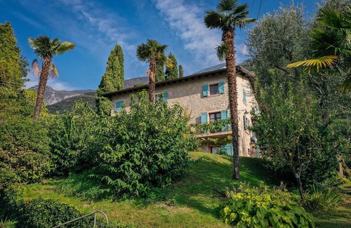 Malcesine Villa | Finely furnished farmhouse with parking, wi-fii, garden and breathtaking view!