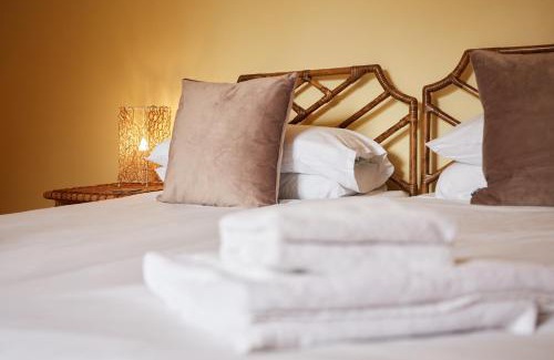 Dalbury Lees House | Finest Retreats - The Farmhouse