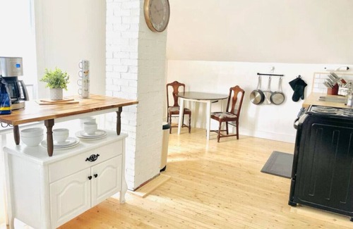 Alma Apartment | Finn's Studio Suite Apartment, Alma, Fundy Park