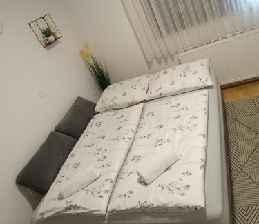 Zapresic Apartment | FIOLICA