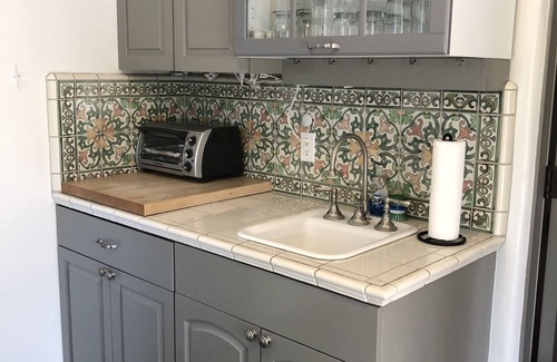 Upper Riviera House | Fiora Della Vita Italian Garden Estate Guest House next to the El Encanto Hotel