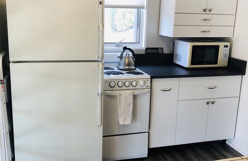 Upper Riviera House | Fiora Della Vita Italian Garden Estate Guest House next to the El Encanto Hotel