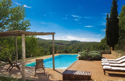 San Casciano dei Bagni Villa | First class country villa with WIFI, pool and A/C in Tuscany's most desired area