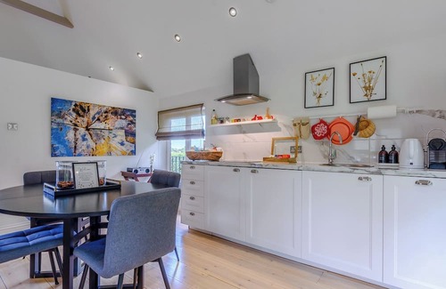 Crowborough Apartment | Fir Tree Apartment - UK49993