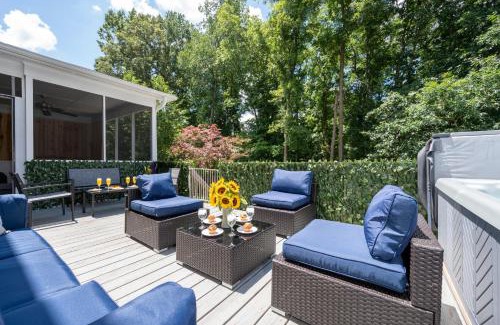 Kernersville House | Firepit Games Grill Hot Tub Arcade & King Bed