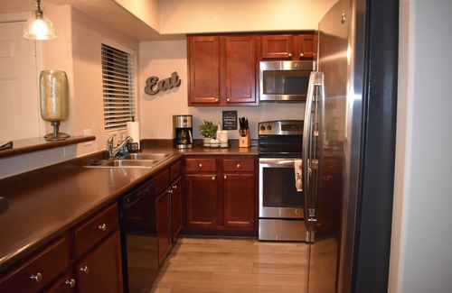 North Scottsdale Condo | First floor condo in desirable Scottsdale location
